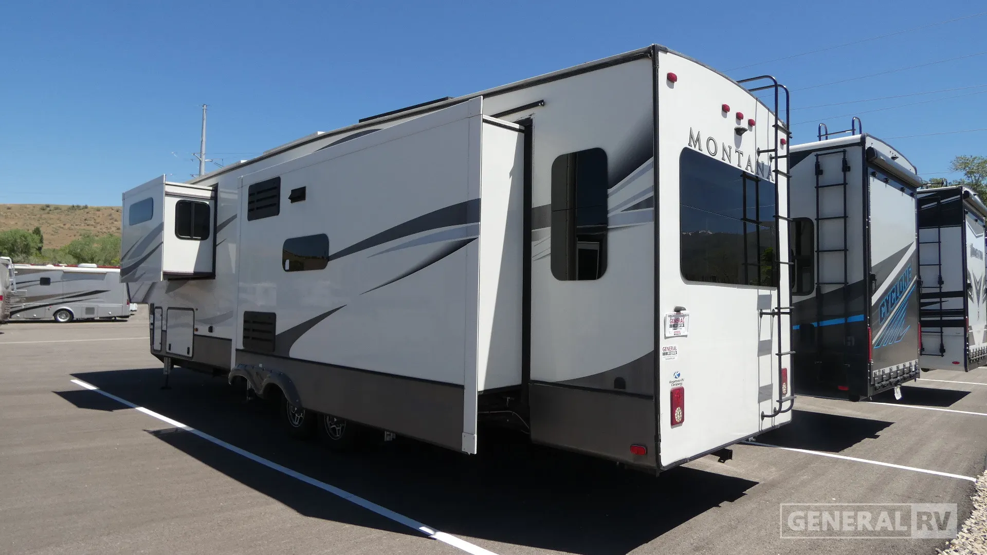 2020 Keystone Montana 3930FB - Photo 4