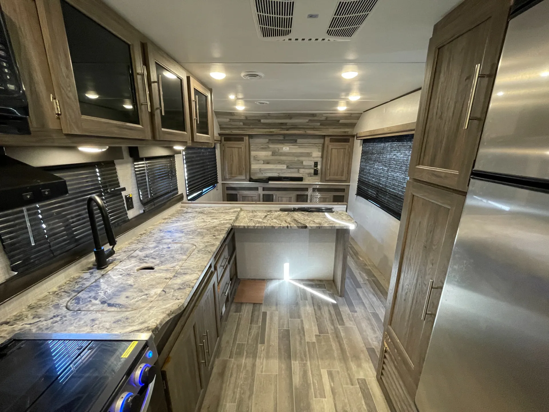 2023 CrossRoads Zinger 259FL - Photo 3