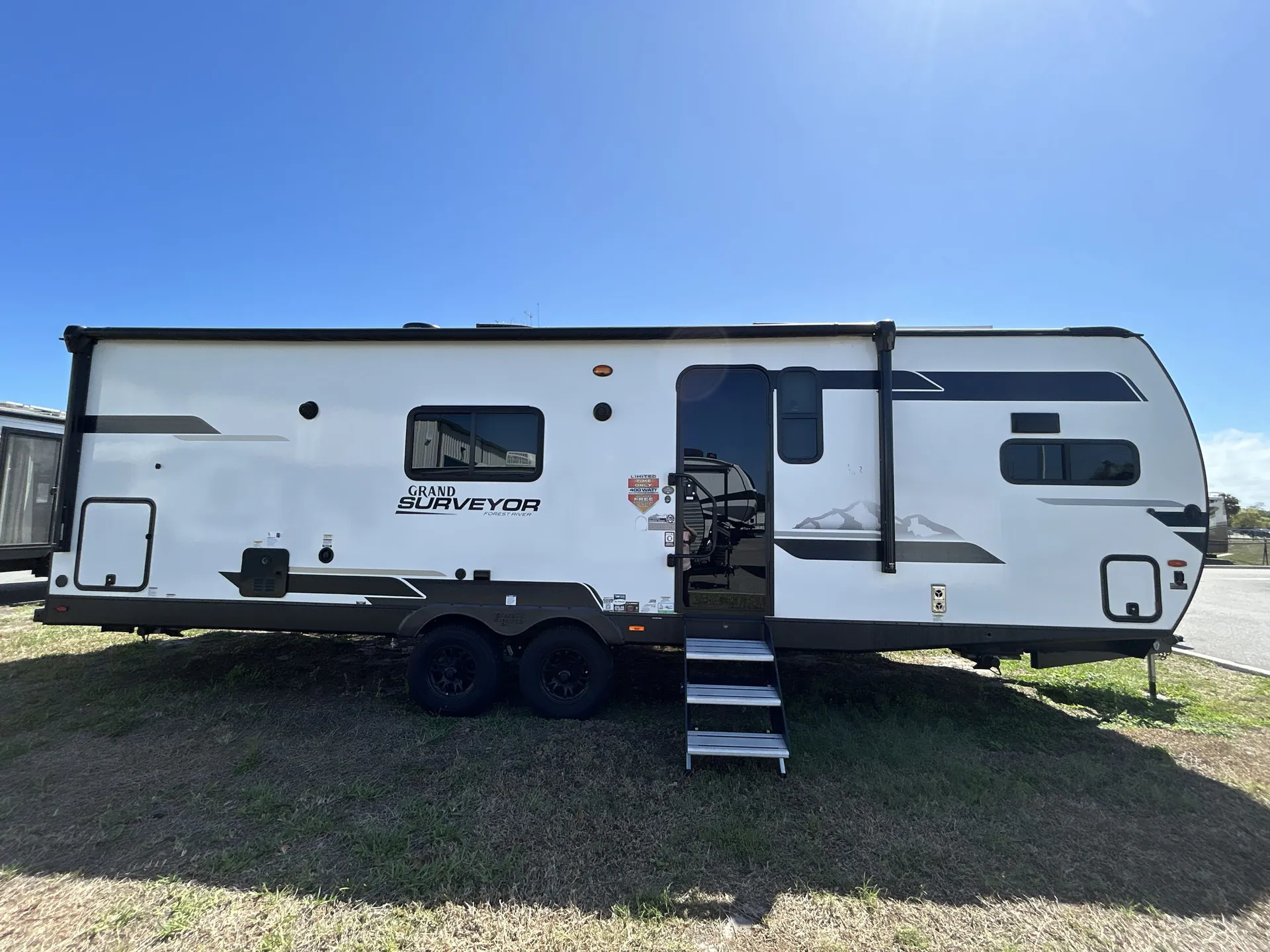 2024 Forest River Grand Surveyor 268FKBS — campside