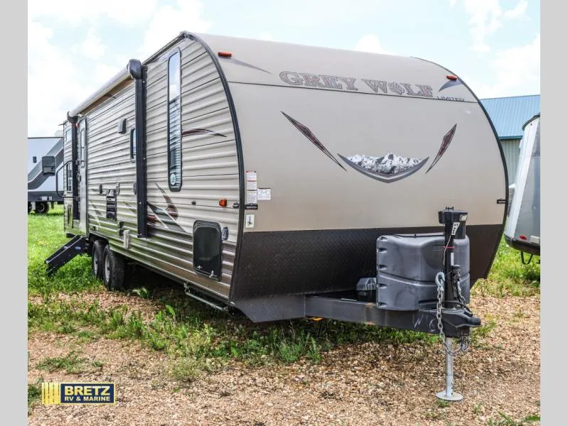 2017 Forest River RV Cherokee Grey Wolf 26CKSE - Photo 3