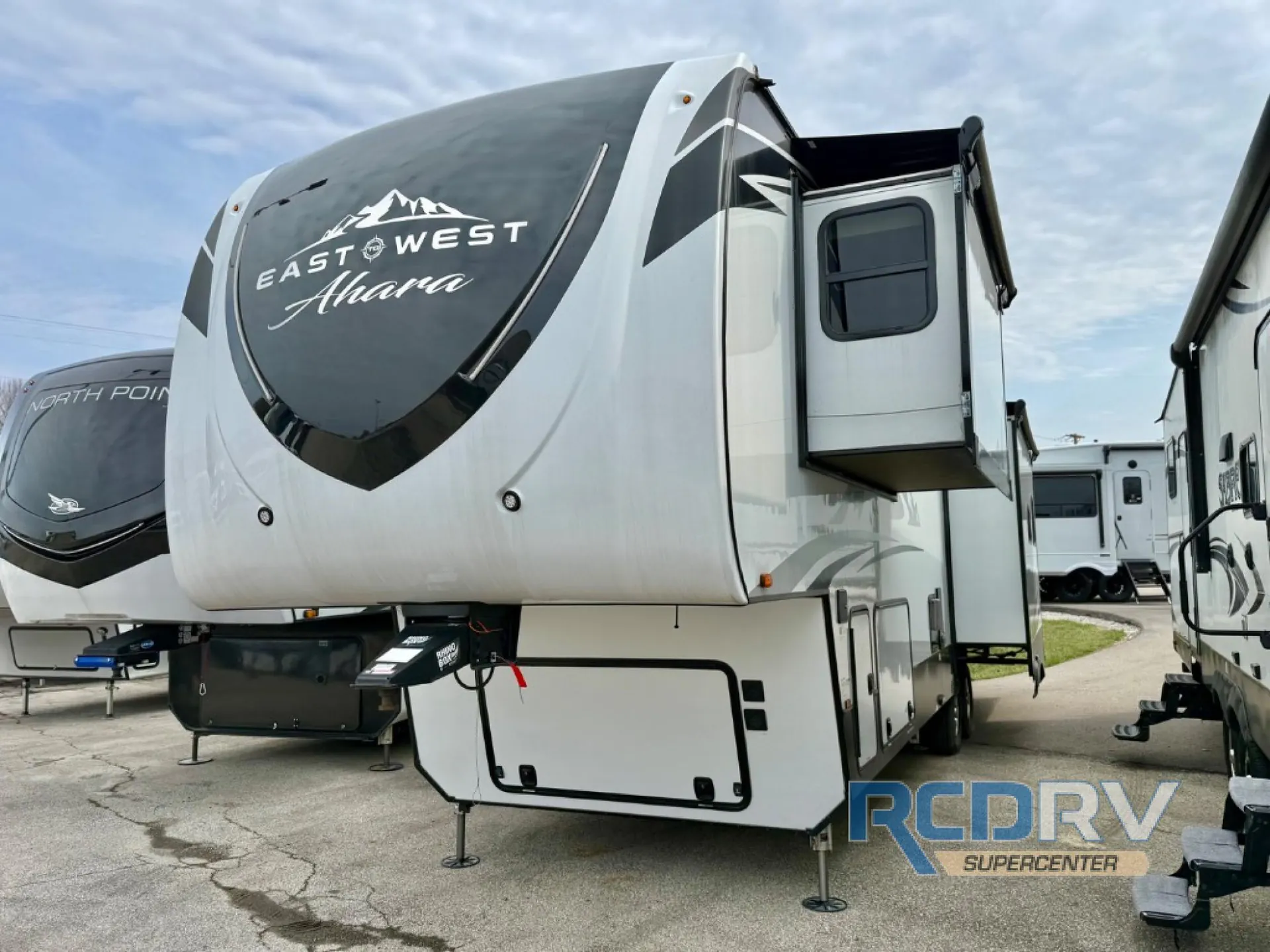 2023 East to West Ahara 365RL - Photo 4
