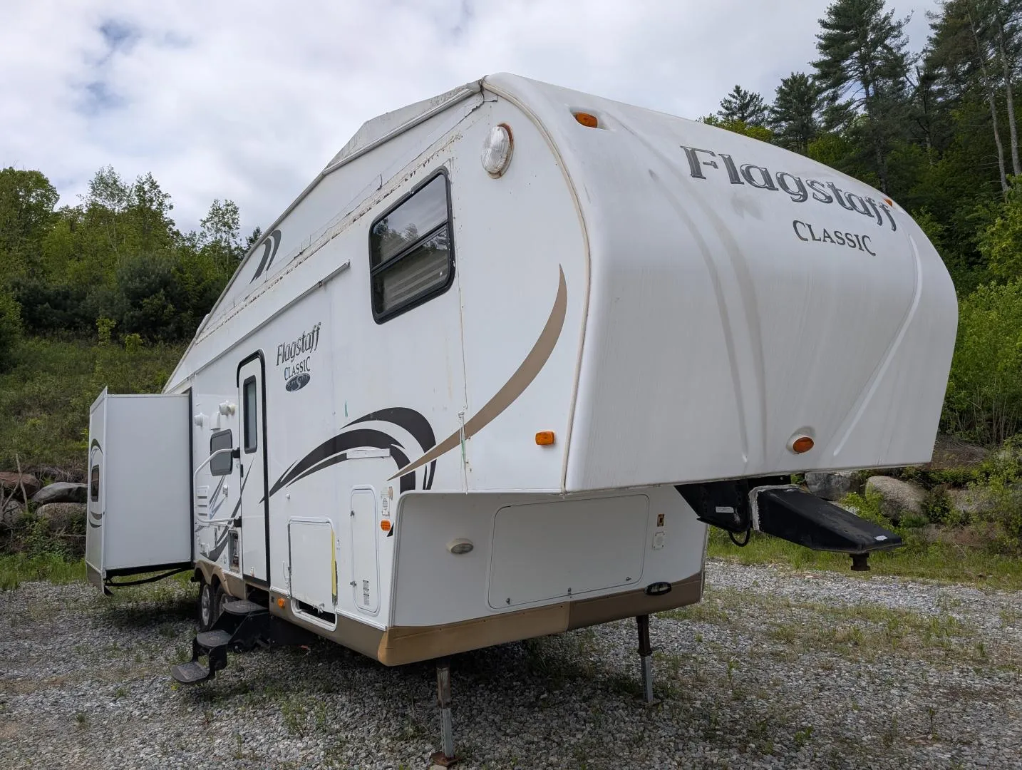 2012 FOREST RIVER FLAGSTAFF 8528BHSS - Photo 2