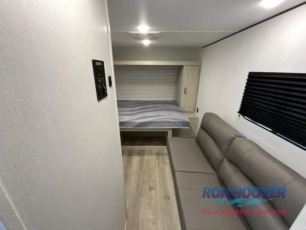 2026 Shasta Compact 17DB, Photos photo 20
