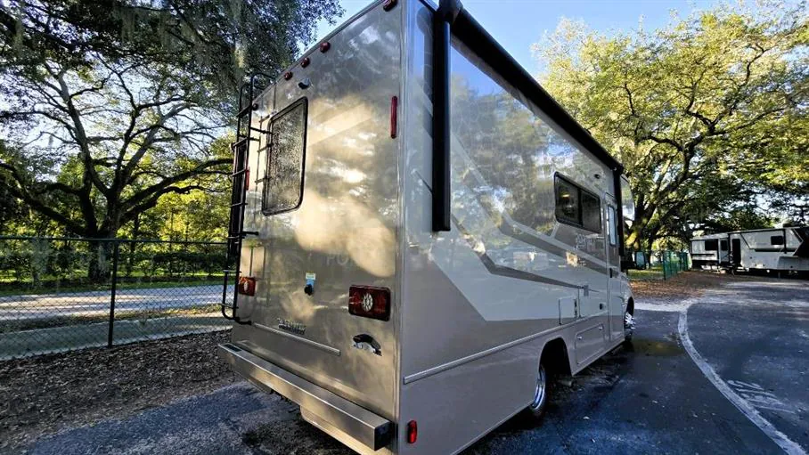 2024 Winnebago Porto 24P - Photo 4