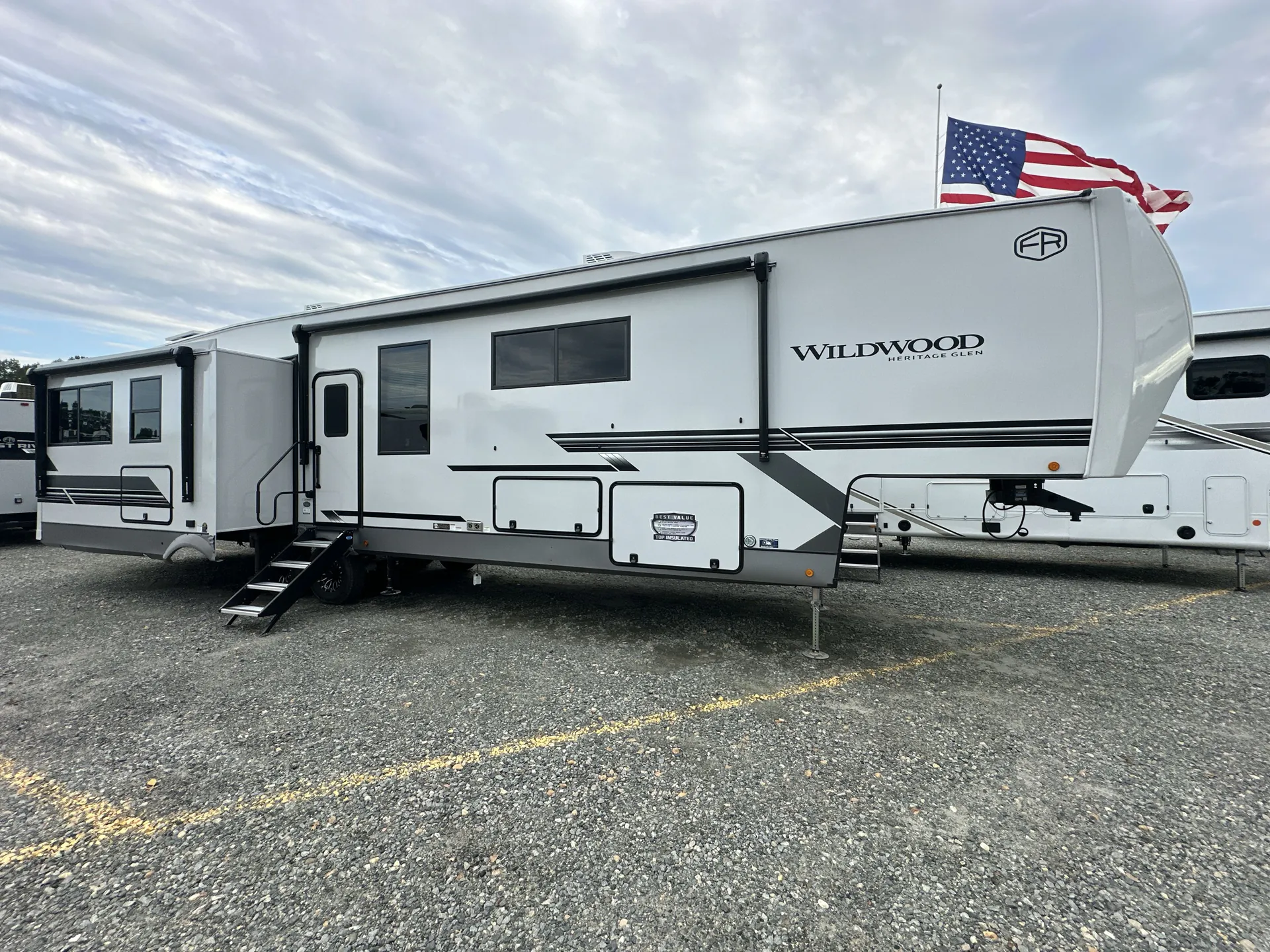 2027 Forest River Wildwood Heritage Glen 380WDR