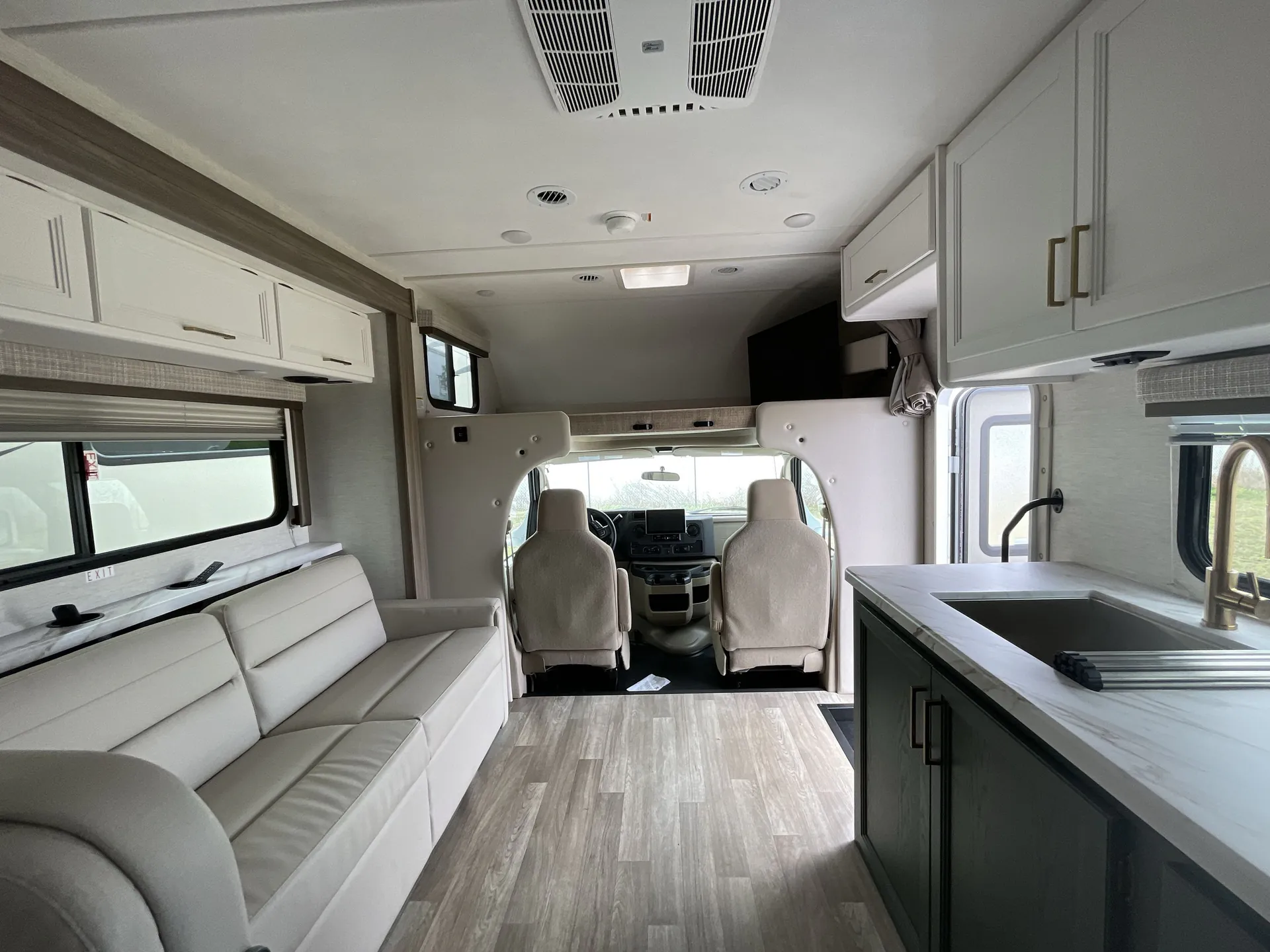 2025 Thor Motor Coach Freedom Eddie Bauer 31EB - Photo 4