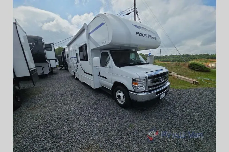 2026 Thor Motor Coach Four Winds 31E - Photo 3