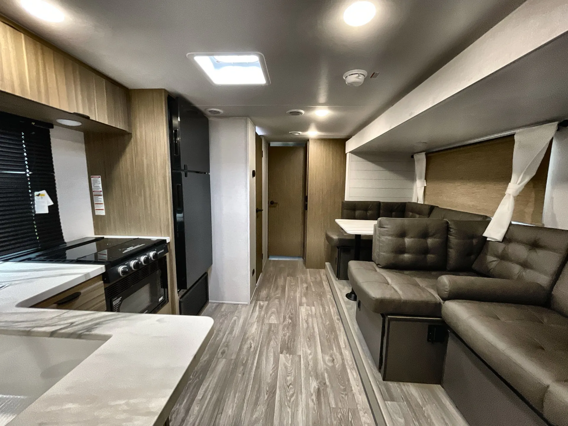 2027 Forest River Salem Cruise Lite 28VBXL — living area main