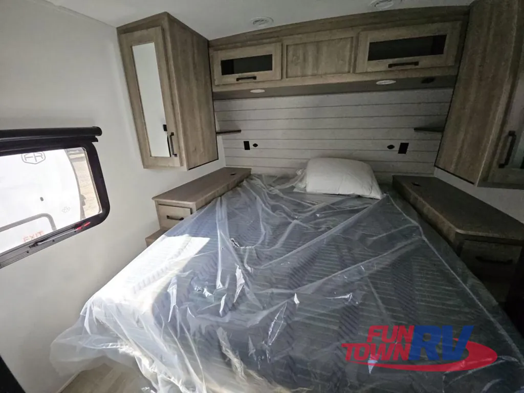 2027 Forest River Solaire 3150TBSS, Photos photo 15