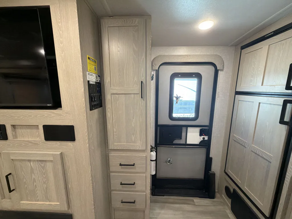 2022 Forest River Rockwood Ultra Lite 2614BS, Photos photo 33