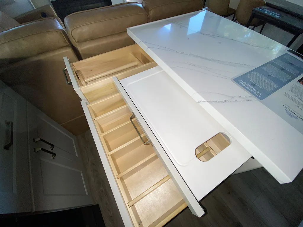 2026 Brinkley Model G 3950, Photos photo 22