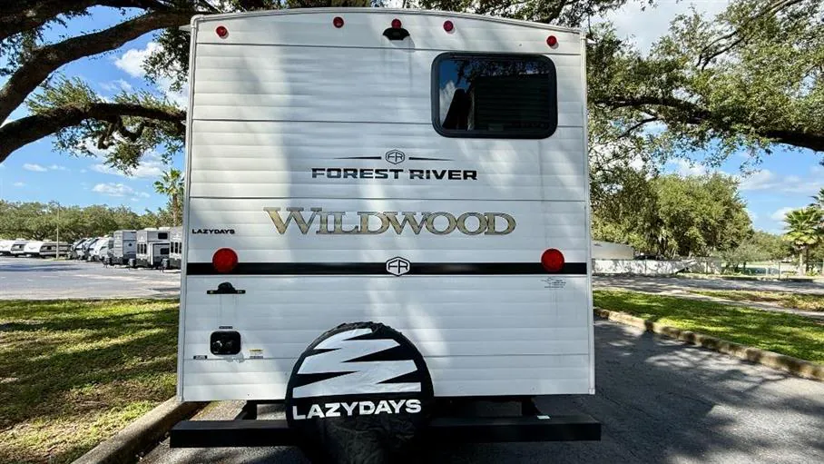 2026 Forest River Wildwood X-Lite 26ICE — Photo 6