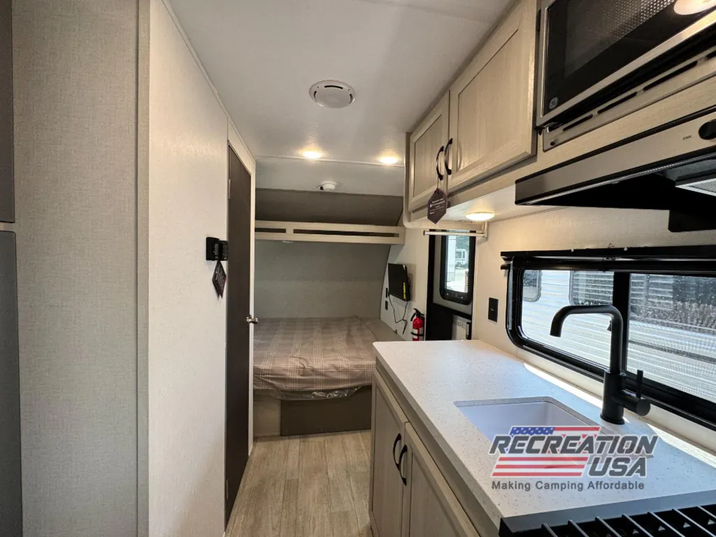 2027 Coachmen Catalina Summit Series 7 154RDX, Photos photo 17