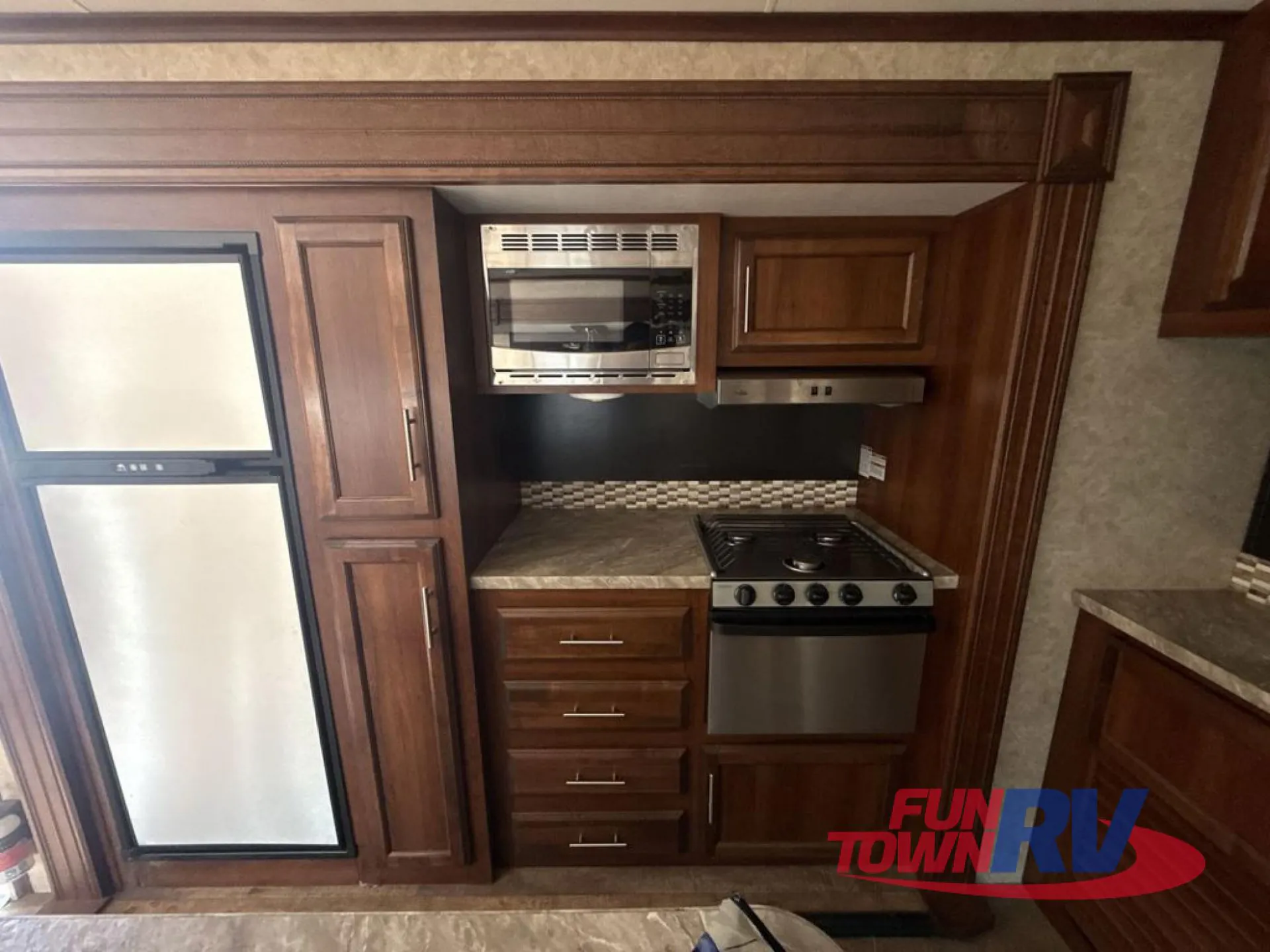 2018 Jayco Eagle HT 324BHTS - Photo 2