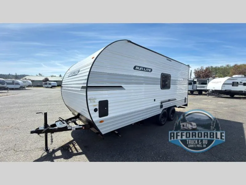 2026 Sunset Park RV Sun Lite 21TH - Photo 3