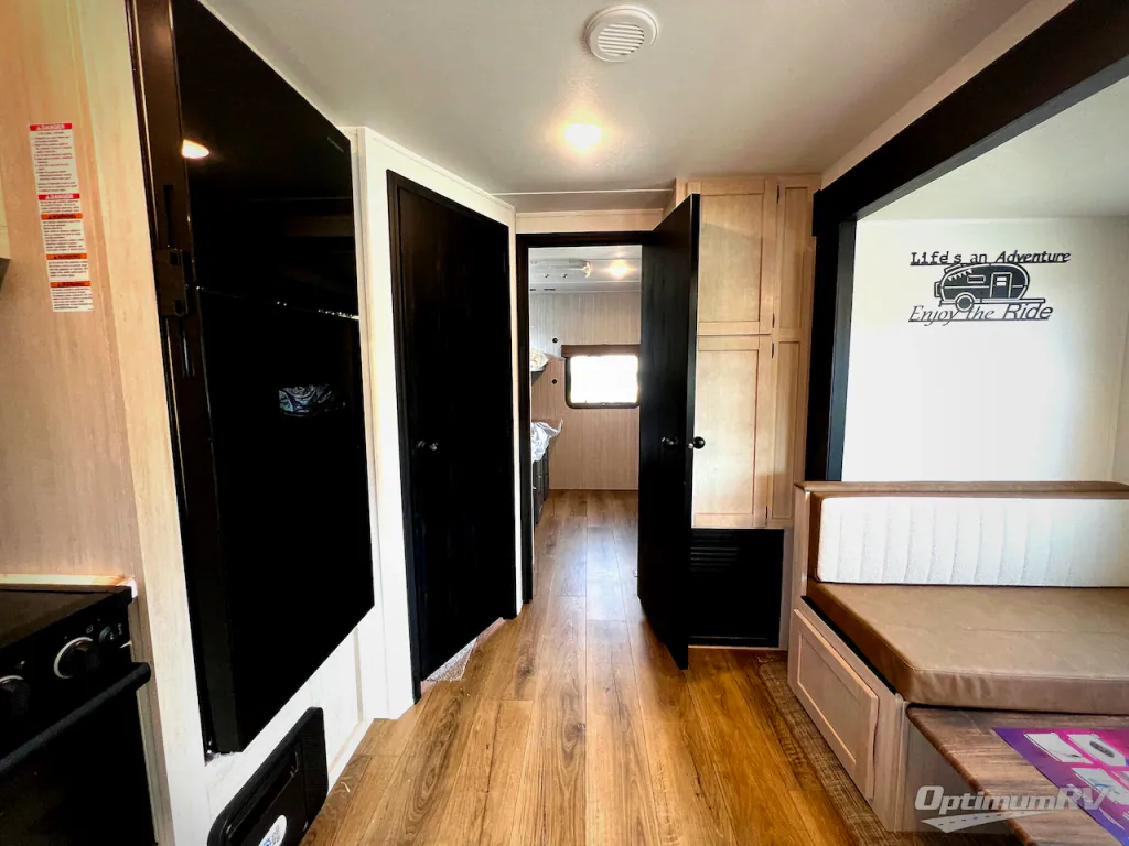 2027 Forest River Puma 32BHQS, Photos photo 10