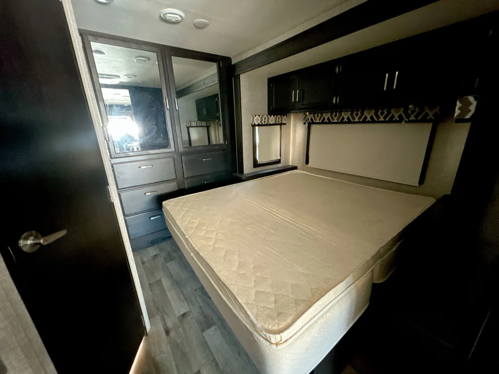 2022 Entegra Coach Vision 27A, Photos photo 11