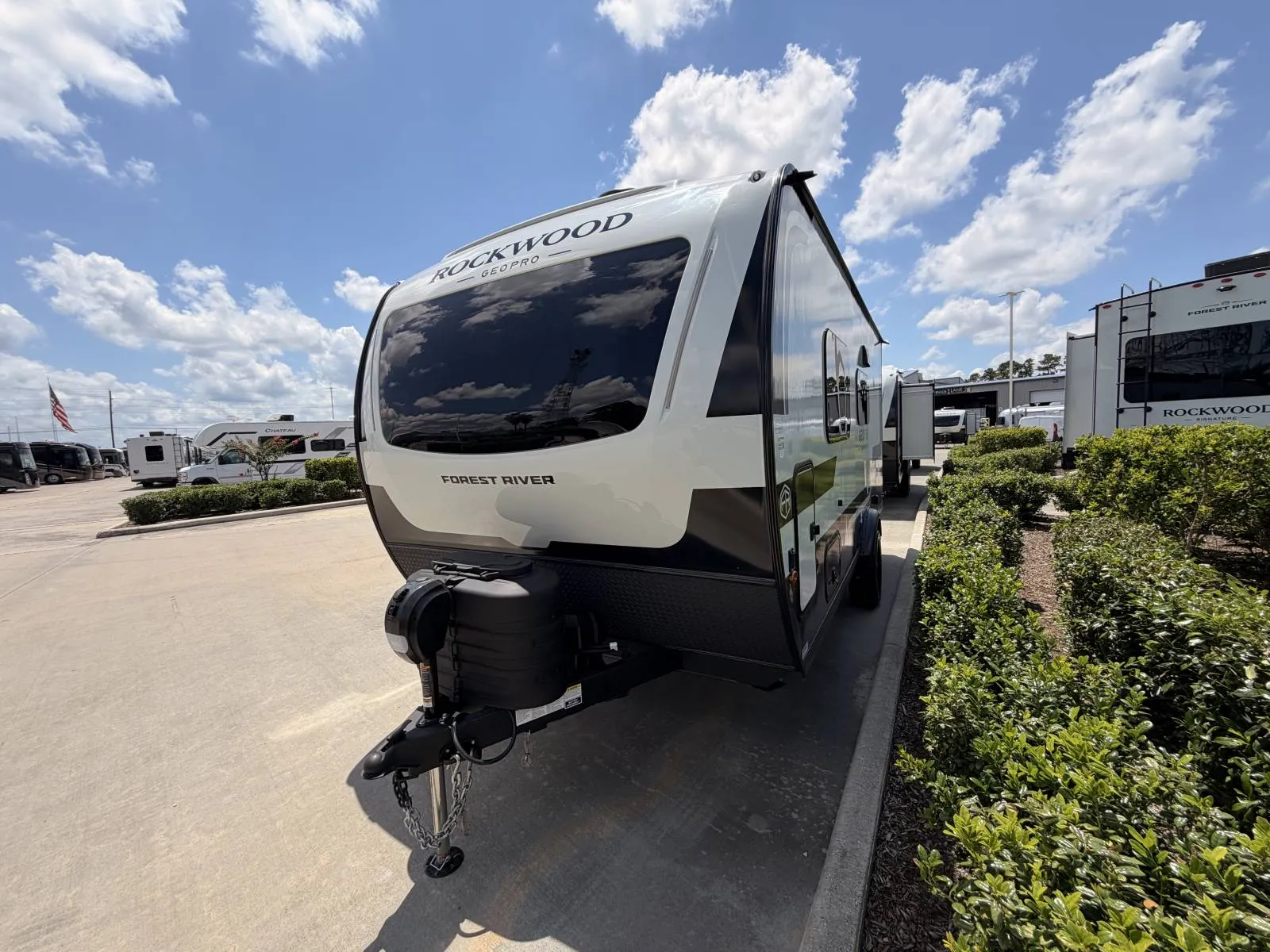 2027 Forest River ROCKWOOD GEO-PRO 19FDT - Photo 2