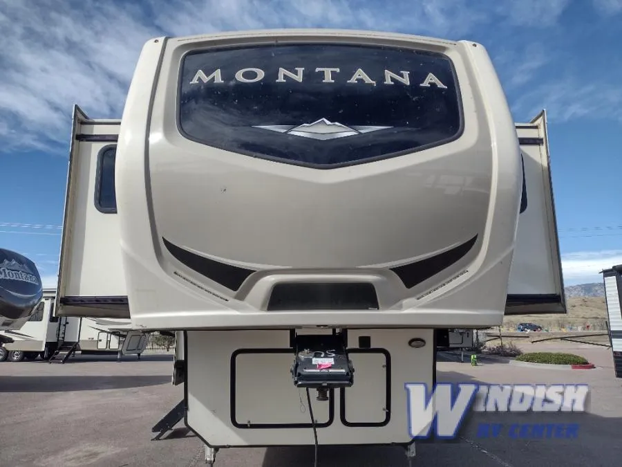2018 Keystone Montana 3730FL - Photo 2