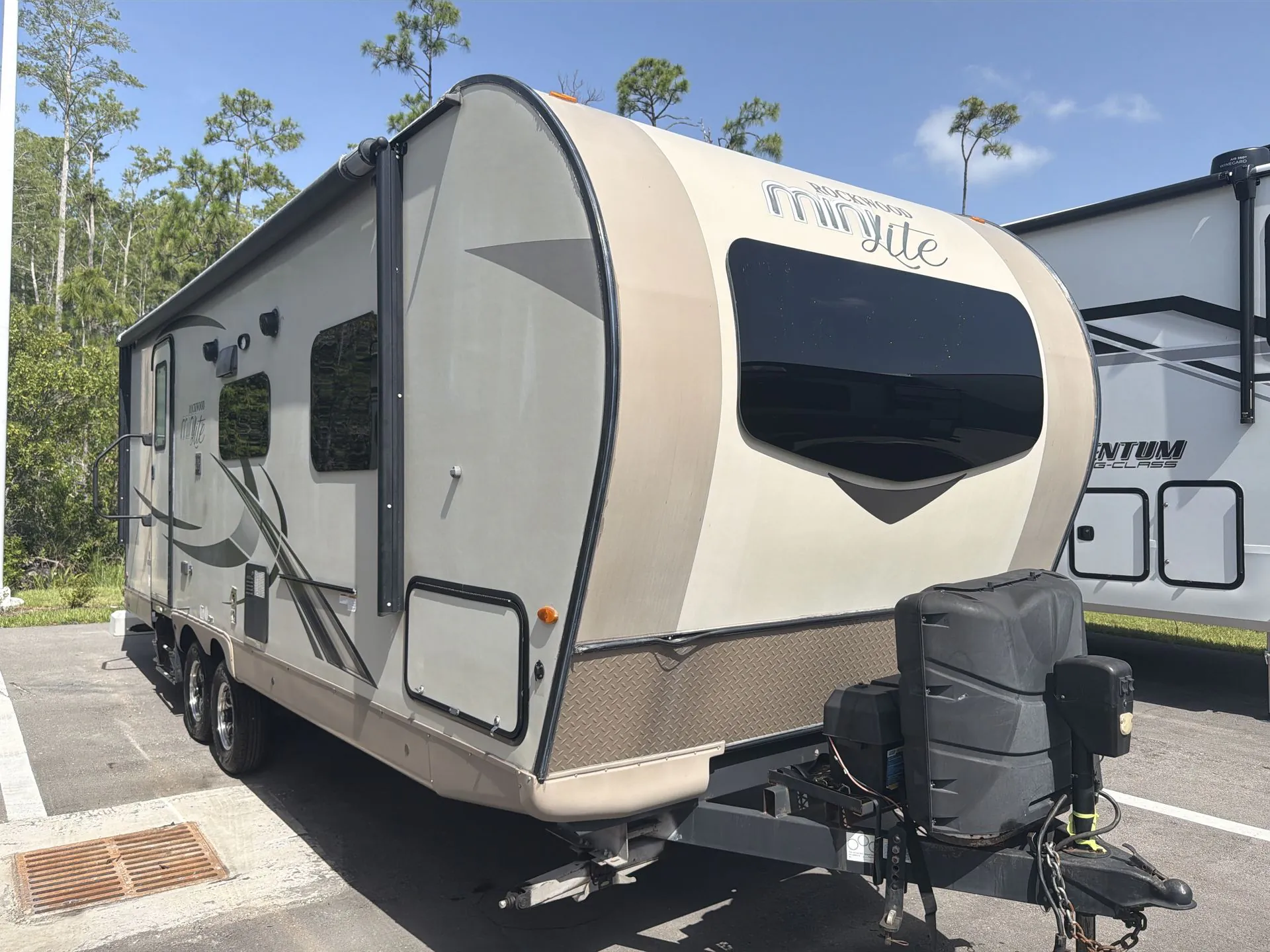 2019 Forest River Rockwood Mini Lite 2511S - Photo 2