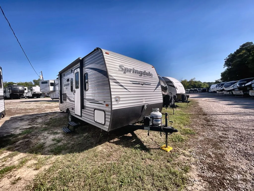2019 Keystone Springdale 1790FQ - Photo 2