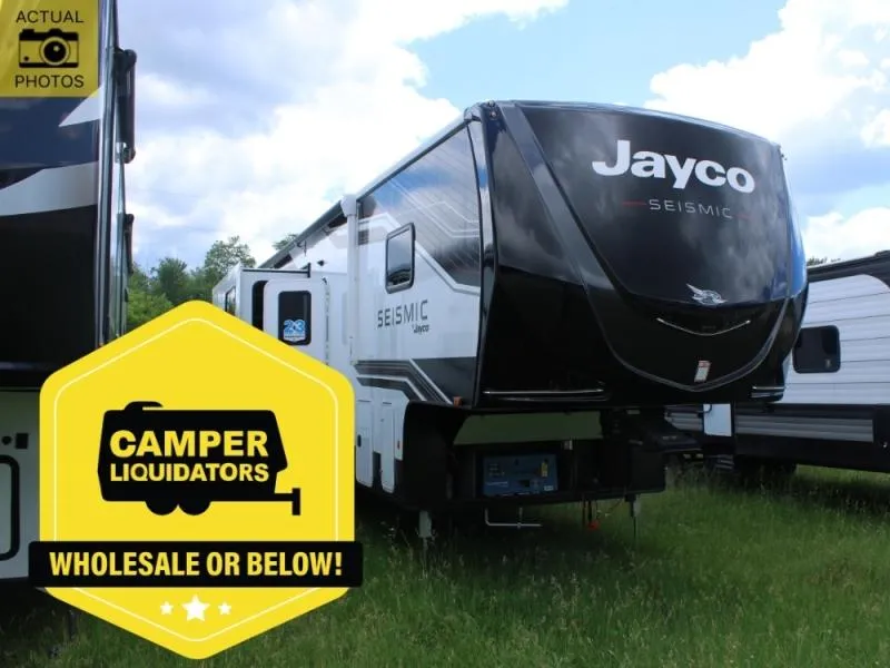 2026 Jayco Seismic 399 - Photo 2