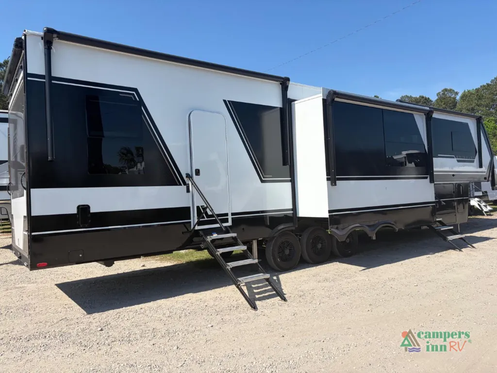 2026 Brinkley Model G 3950, Photos photo 6