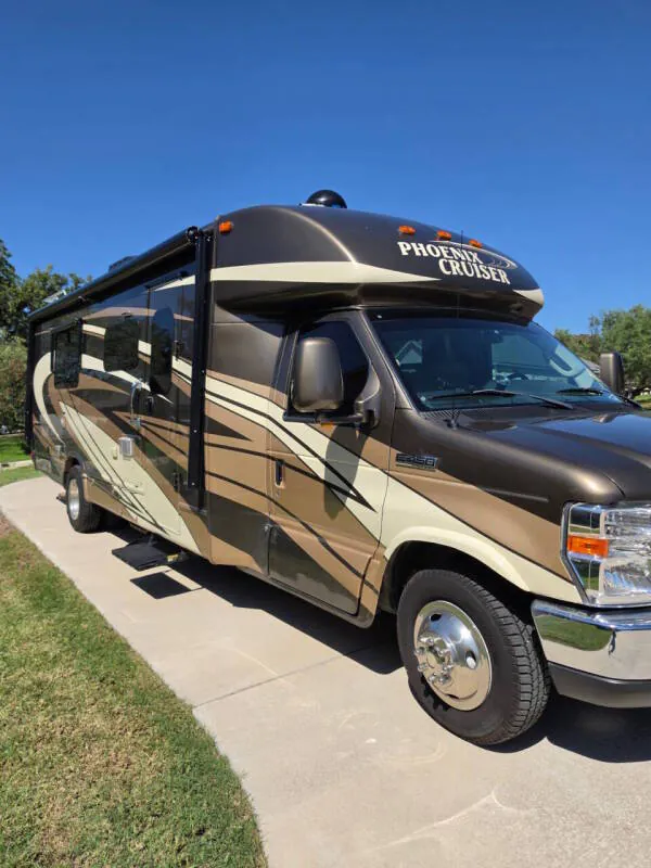 2017 Phoenix Cruiser 2552 - Photo 3