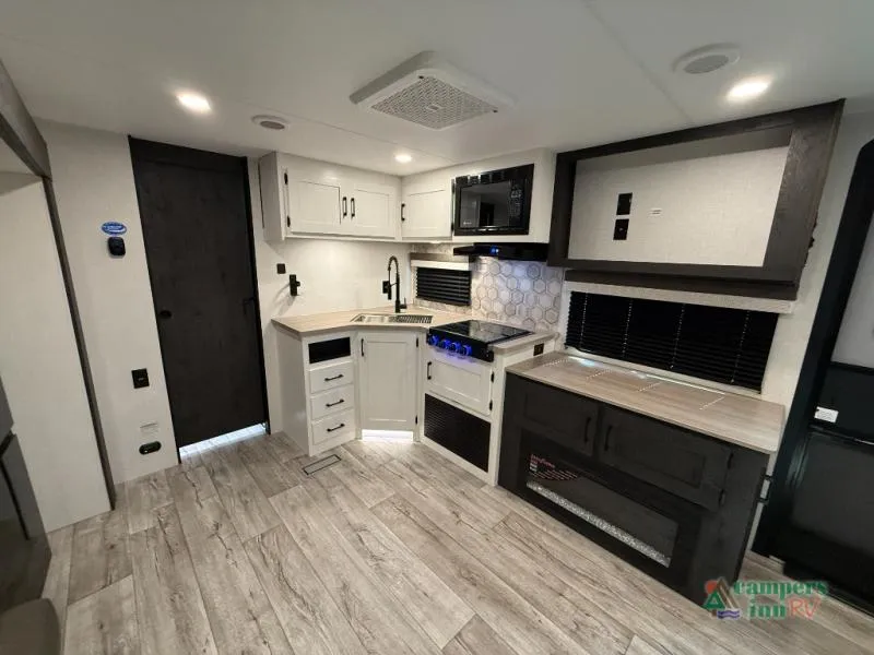 2026 Venture RV Campbound 241CRD - Photo 4
