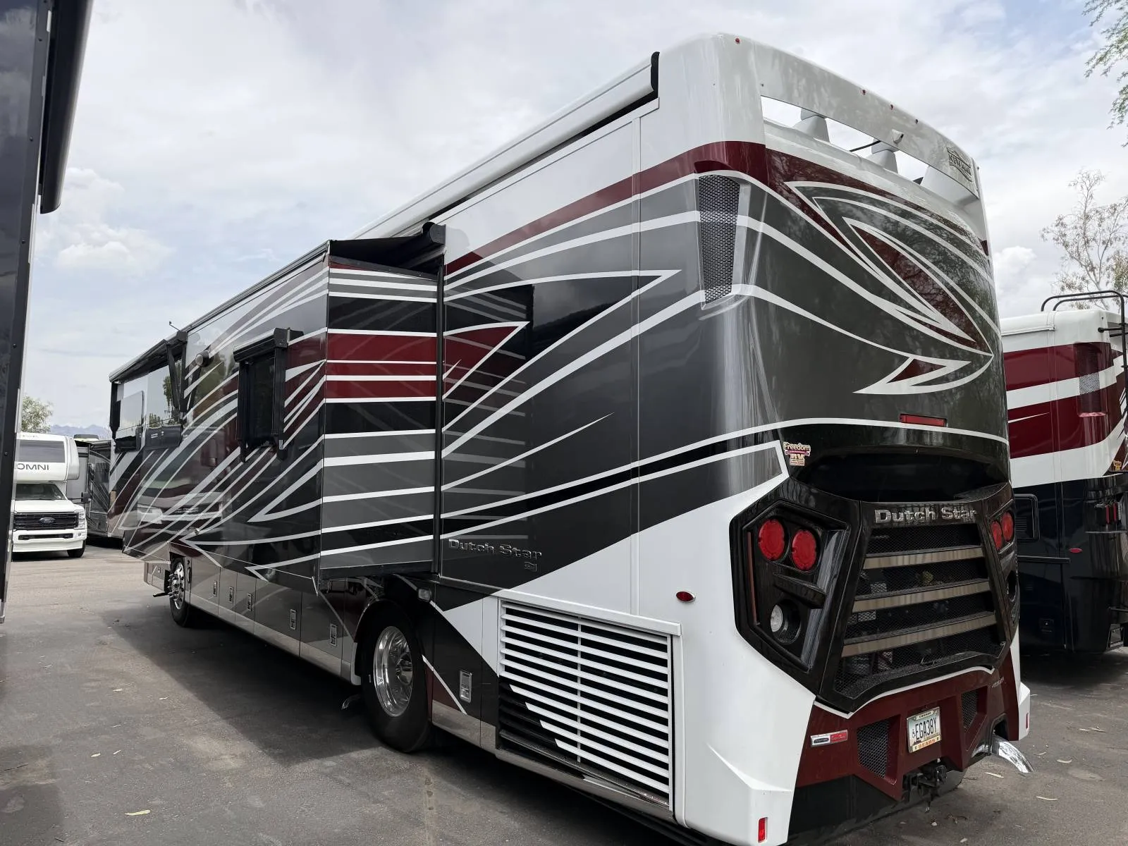 2023 Newmar Dutch Star 3736 - Photo 4