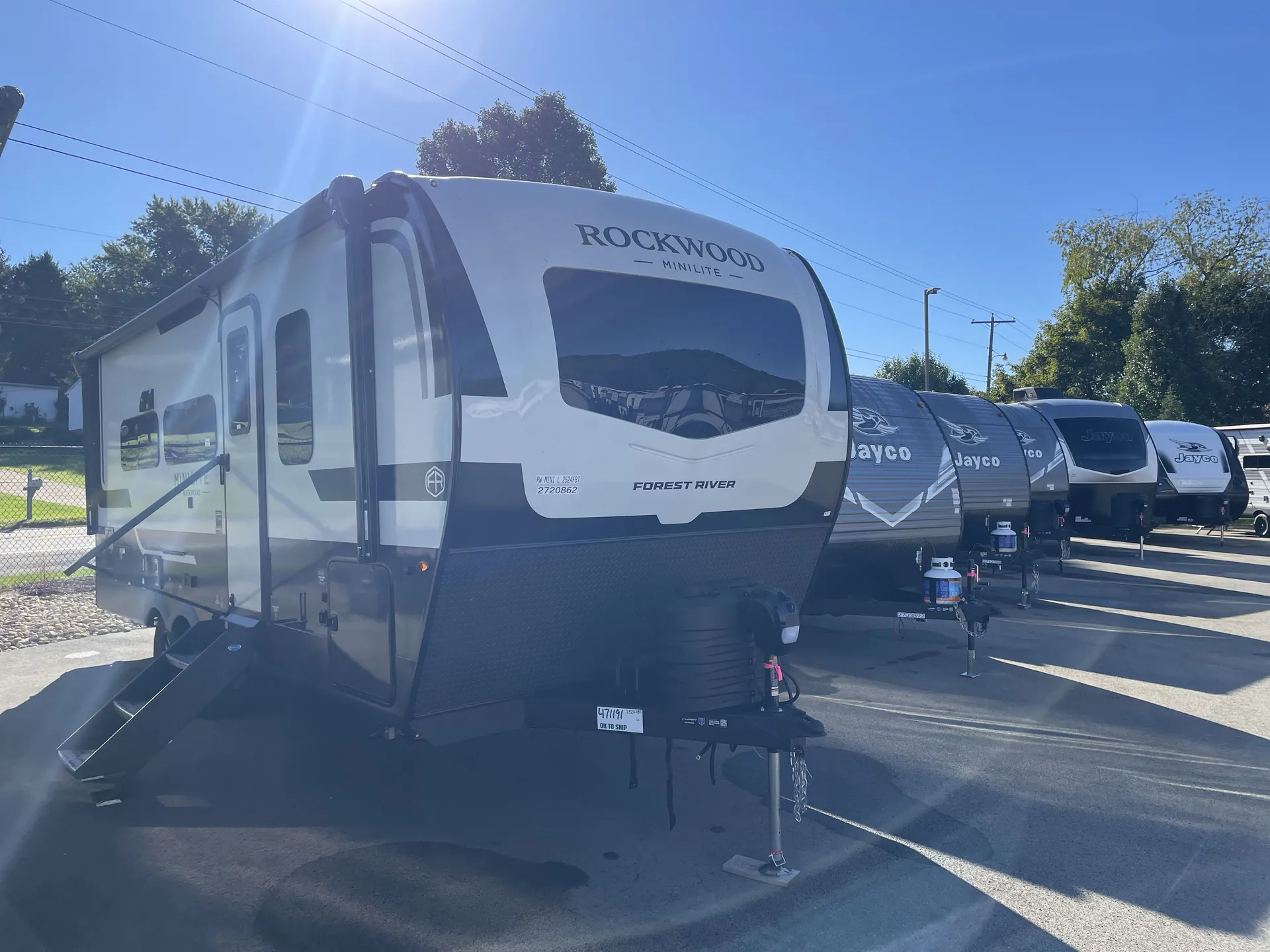 2027 Forest River Rockwood Mini Lite 2524FBT