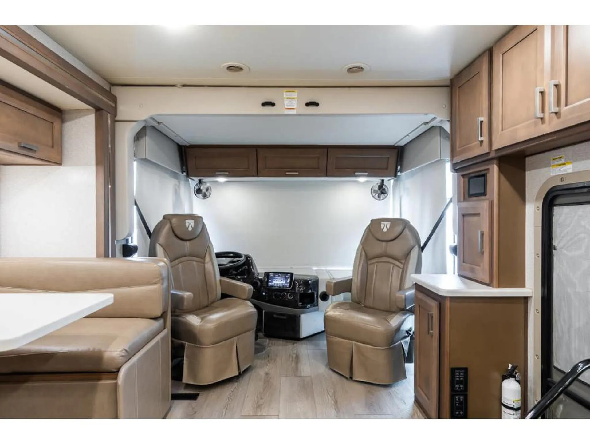 2023 Thor Motor Coach Palazzo 37.5 - Photo 4