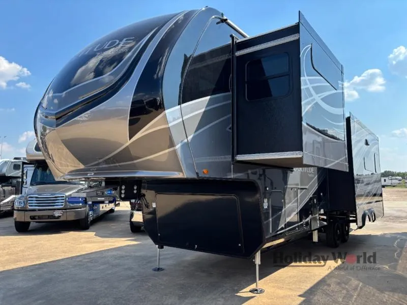 2026 Grand Design Solitude 310GK - Photo 3