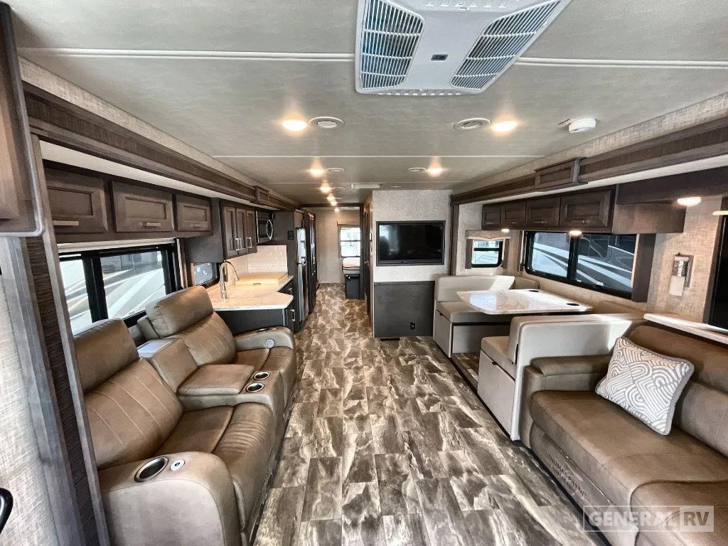 2023 Thor Motor Coach Challenger 35MQ - Photo 3