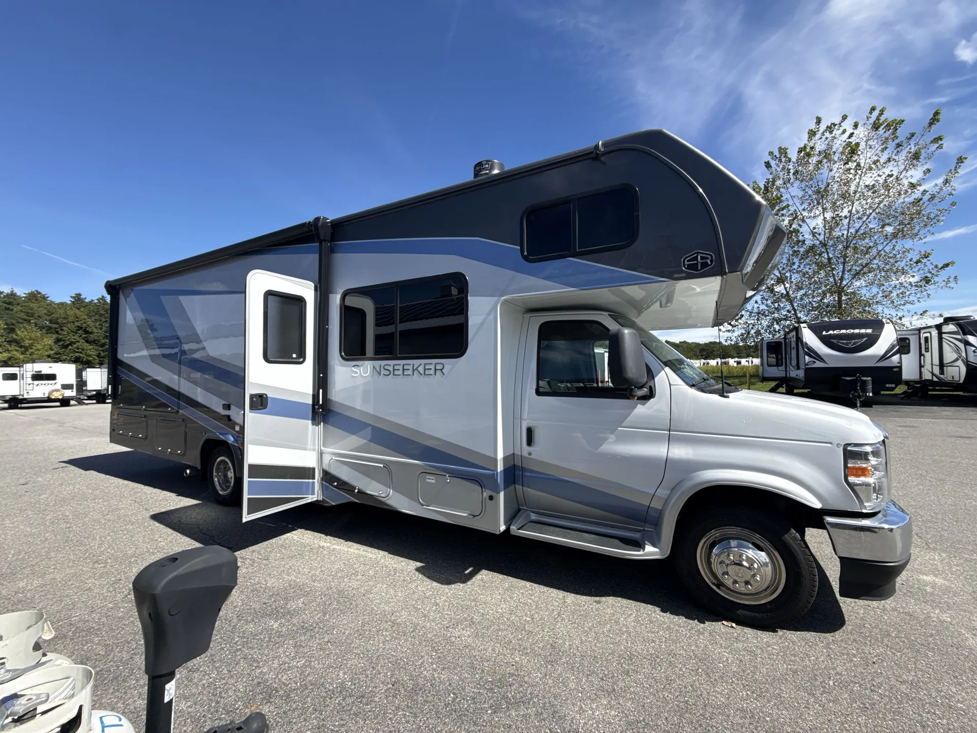 2027 Forest River Sunseeker 2860DS — campside