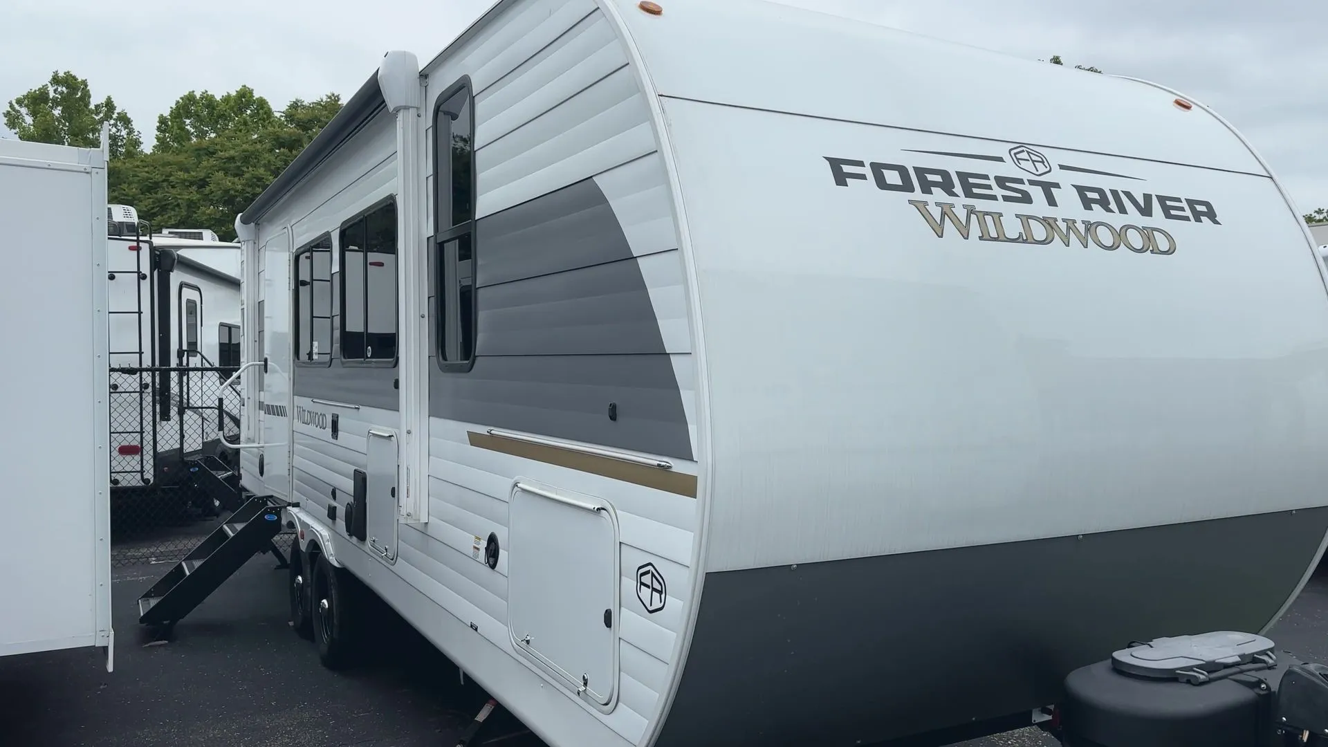 2026 Forest River Wildwood 260ICE - Photo 4