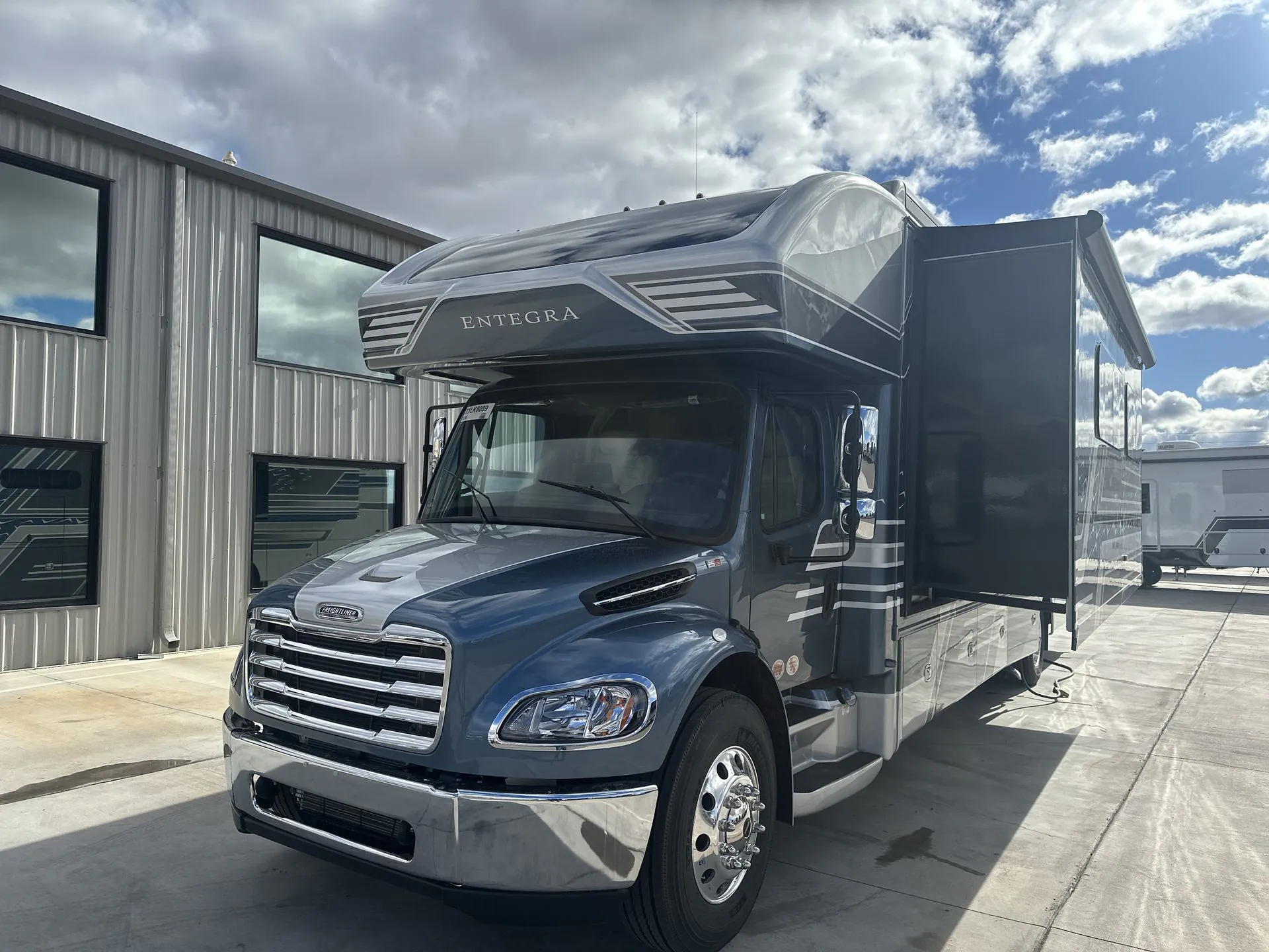 2026 Entegra Coach Accolade XL 37K - Photo 2
