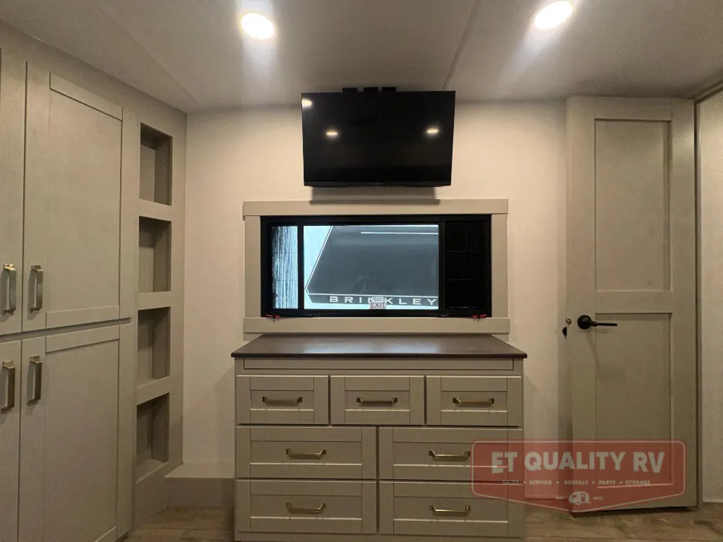2026 Brinkley Model Z 3600, Photos photo 35