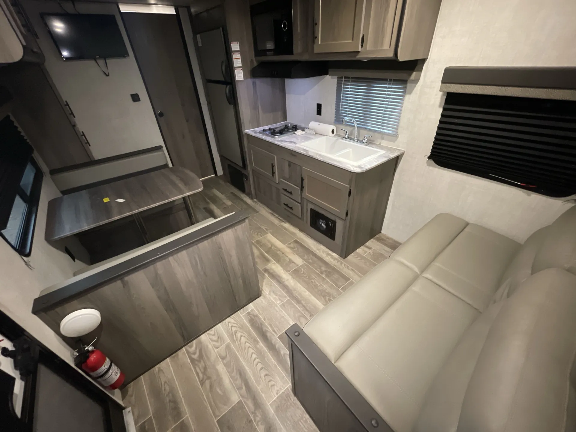 2022 Gulf Stream Ameri-Lite 241RB — living area main