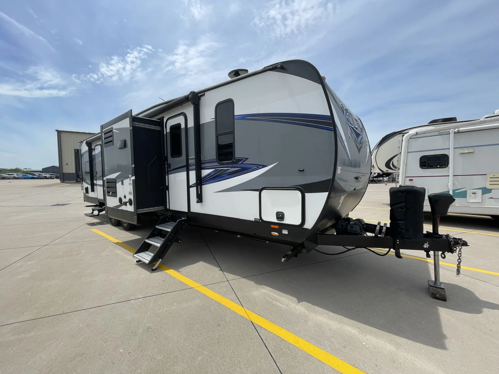 2019 Forest River XLR Hyperlite 30HDS — Photo 6