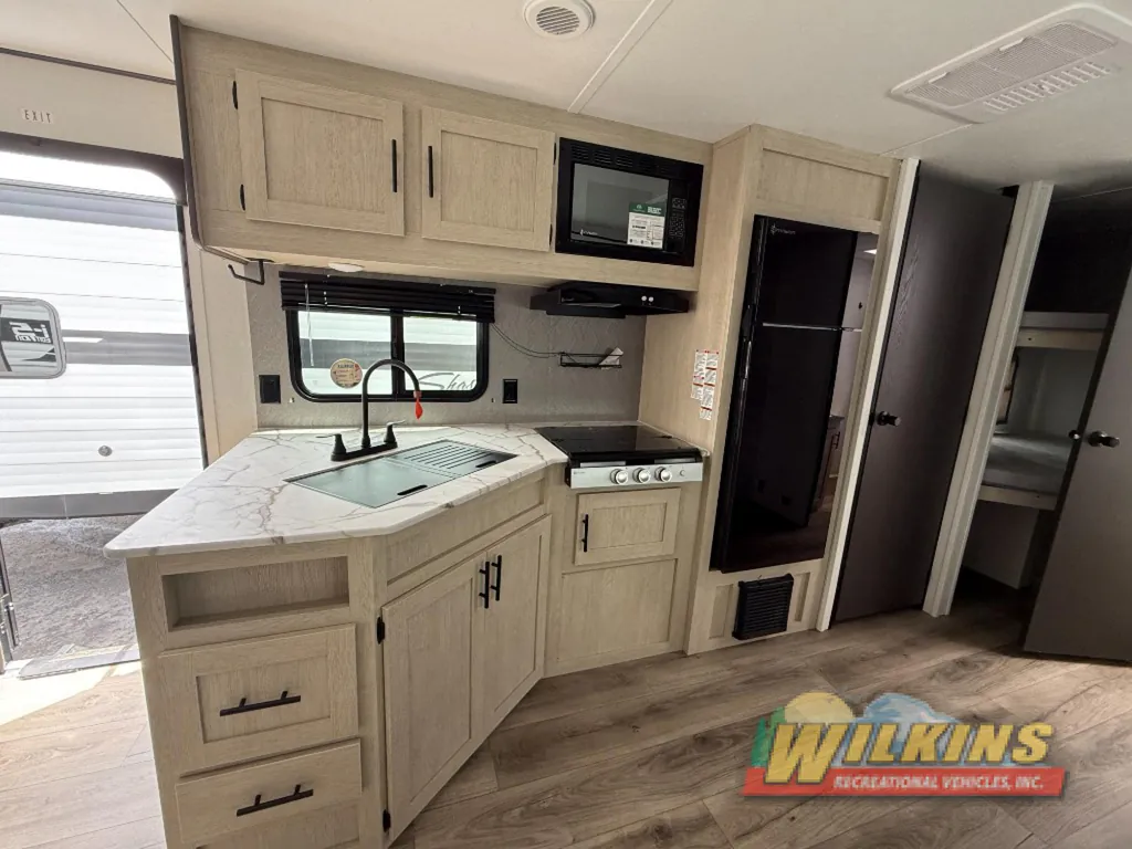 2026 Shasta RVs i-5 Edition 527BHS, Photos photo 11