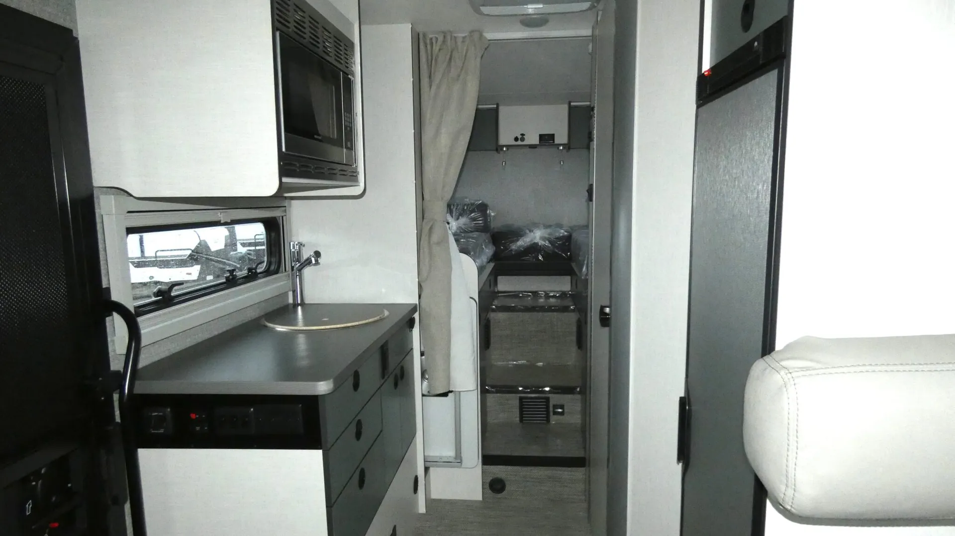 2026 Winnebago EKKO Sprinter 23B - Photo 3