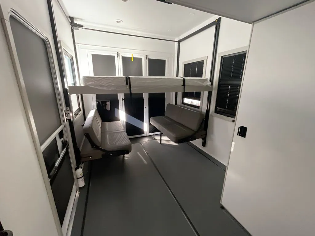 2026 Brinkley Model G 4100, Photos photo 8