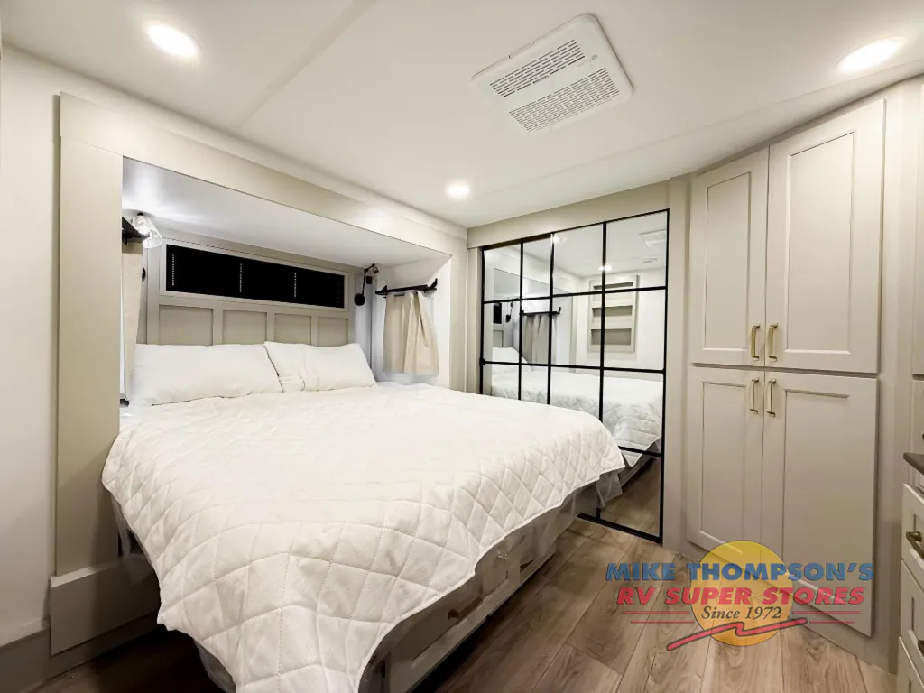 2026 Brinkley Model G 3950, Photos photo 29
