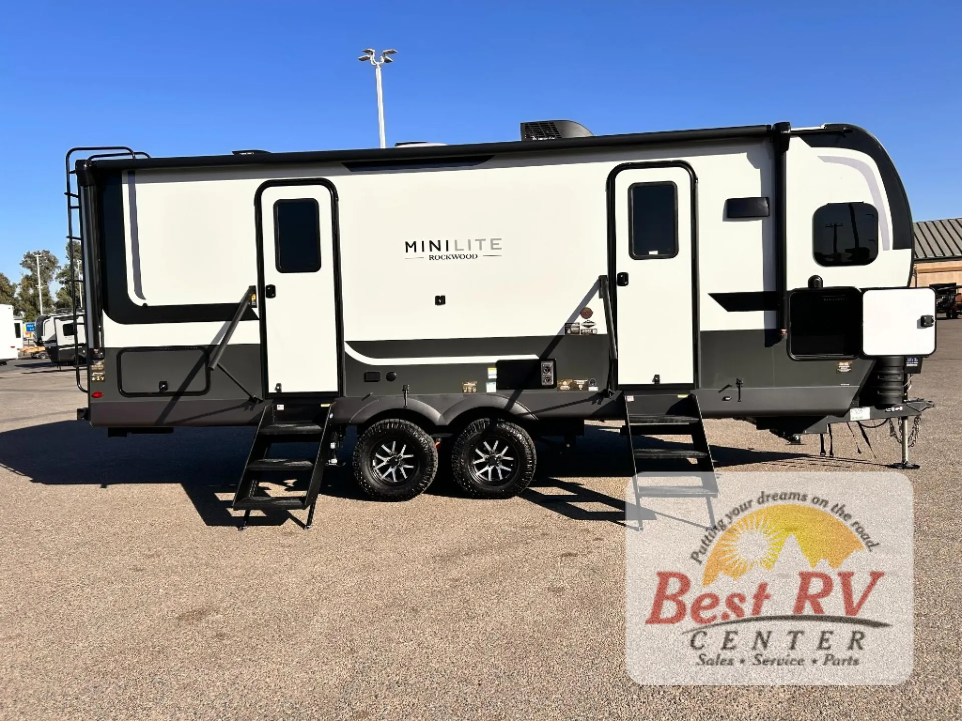 2027 Forest River Rockwood Mini Lite 2506FK — Photo 6
