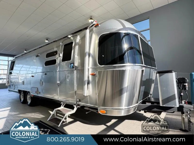 2026 Airstream Globetrotter 30RB - Photo 2