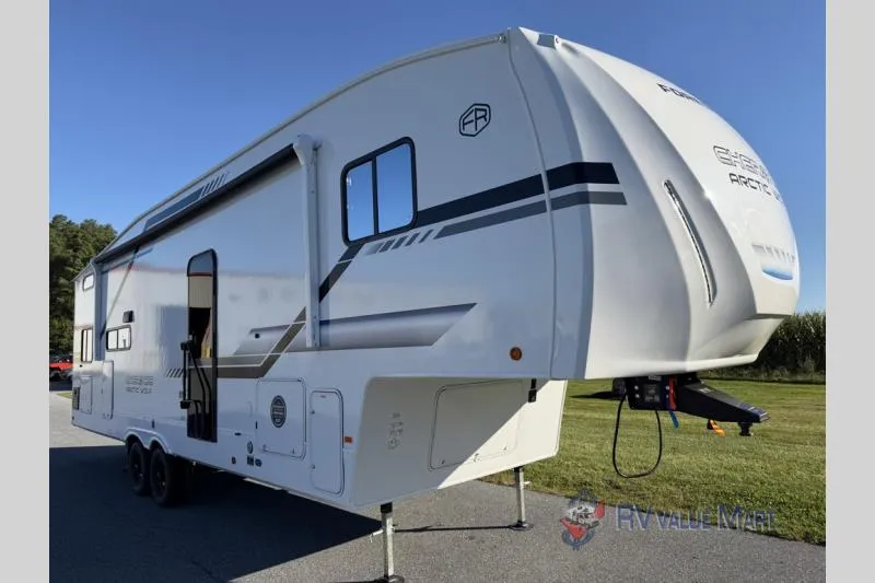 2026 Forest River Cherokee Arctic Wolf 287BH - Photo 2