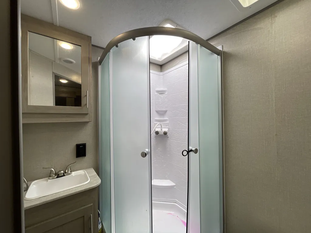 2022 Coachmen Catalina Legacy Edition 243RBS, Photos photo 18