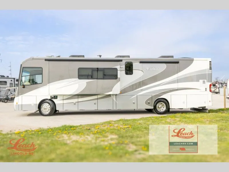 2015 Winnebago MERIDIAN 40R - Photo 2