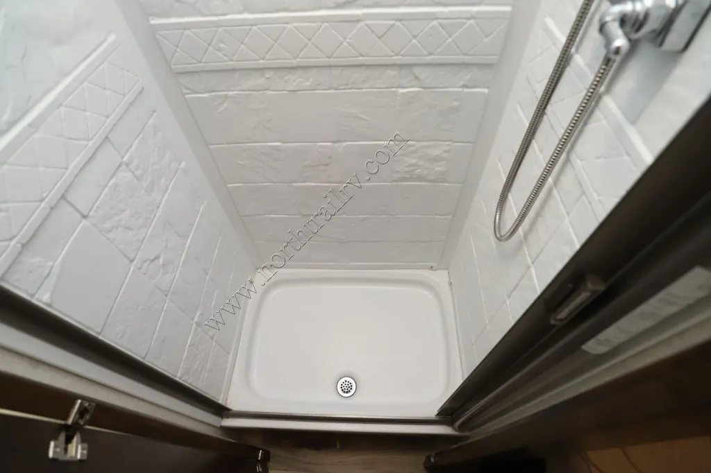 2019 Tiffin Wayfarer 24 TW, Photos photo 6
